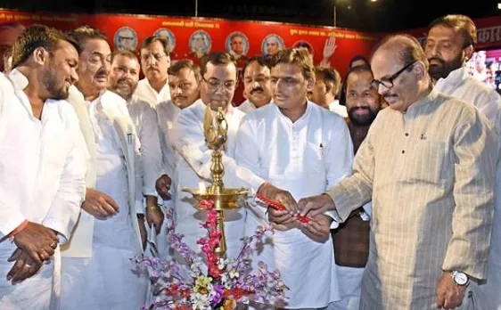 If Samajwadi Party splits, will pick Akhilesh over Mulayam: NCP