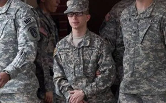 US: Obama cuts short Wikileaks whistleblower Chelsea Manning's sentence, Assange welcomes move