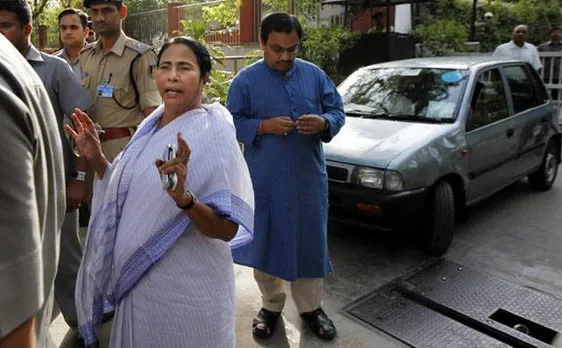 Mamata Banerjeeâ€™s protest against demonetisation continues at Bengal Global Business Meet