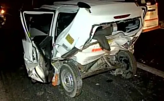 Delhi: Speeding BMW car crashes into cab in Munirka, one dead 