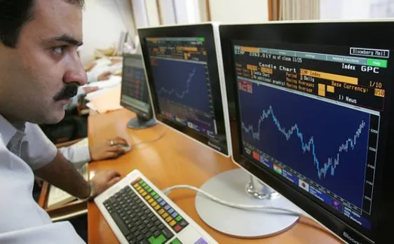 Sensex recovers to end at 27,117.34; Nifty closes at 8,391.50