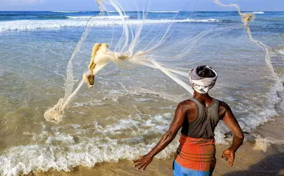 Pakistan captures 36 Indian fishermen, seizes 6 boats
