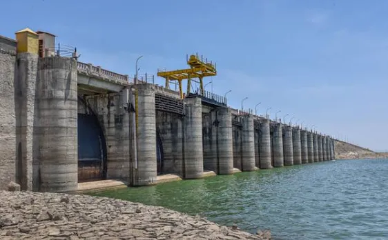 Water level in 91 major reservoirs dips to half their capacity