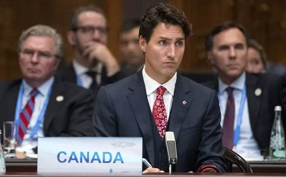 Quebec City mosque shooting: six dead as Canada PM Justin Trudeau condemns 'terrorist attack'