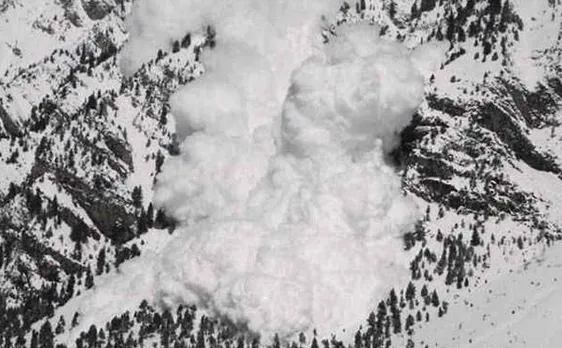 At least 14 killed in avalanche in north Pakistan