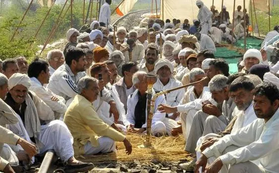 Jat quota agitation spills over into Delhi as community members stage protest