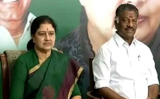 As it happened | TN political turmoil: Tension intensify as Sasikala and Pannerselvam camps continue mudslinging