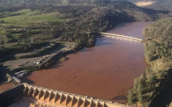 Video | California's tallest Oroville Dam in danger of collapse, immediate evacuation ordered 
