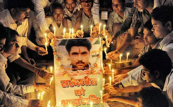 Sarabjit Singh trial: Pakistani Court issues bailable arrest warrant against Pak jail