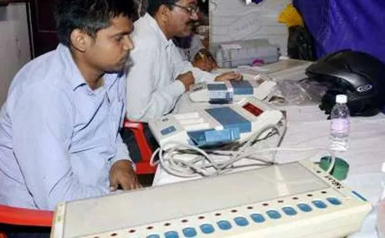 Samajwadi Party candidate Ribu Srivastava withdraws nomination from Varanasi Cantt