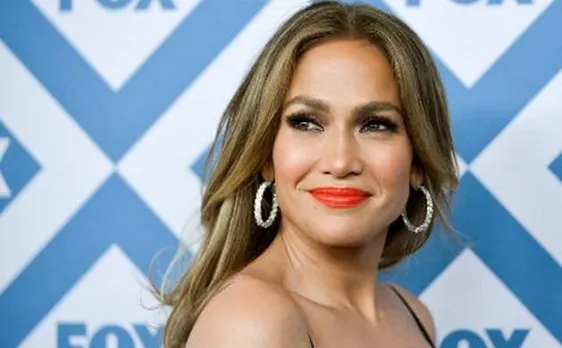 Age doesn't matter while dating, says Jennifer Lopez