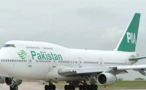 Video | Passengers forced to stand on PIA flight: Pak media