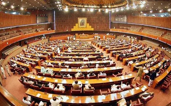 Political parties in Pakistan agree to restore military courts for two years