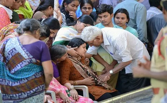 Kansas shooting: Slain Indian techie Srinivas Kuchibhotla's wife expresses wish to return to US