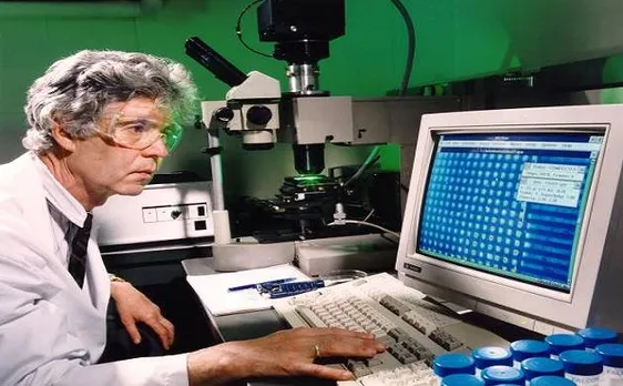 Made of DNA molecules, 'magic computer' can replicate itself  