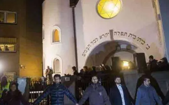 Muslim military veterans in US offer to guard Jewish sites after bomb threat