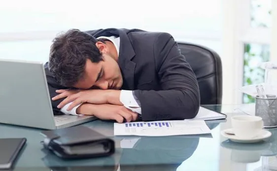 Desk jobs may increase chances of heart attack: Study
