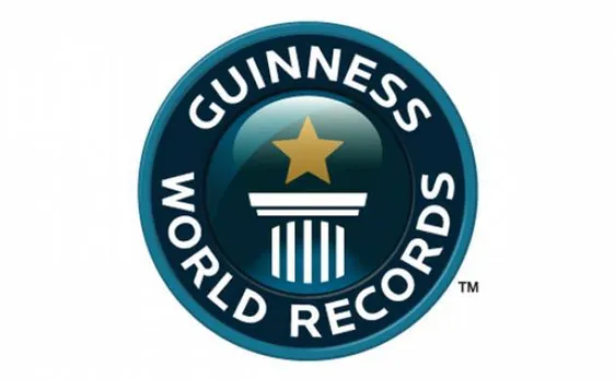 Robot solves Rubik's cube, sets new Guinness world record