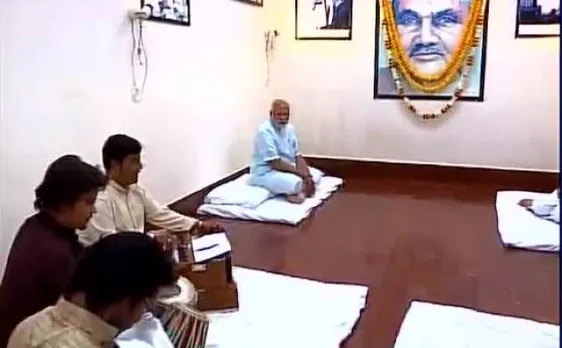 Video | PM Modi pays respect to Lal Bahadur Shastri in Ramnagar