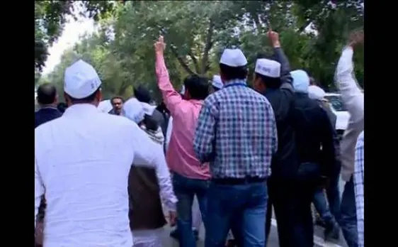 AAP youth wing leader arrested for robbery; party denies link, Delhi BJP terms it abode of anti-socials