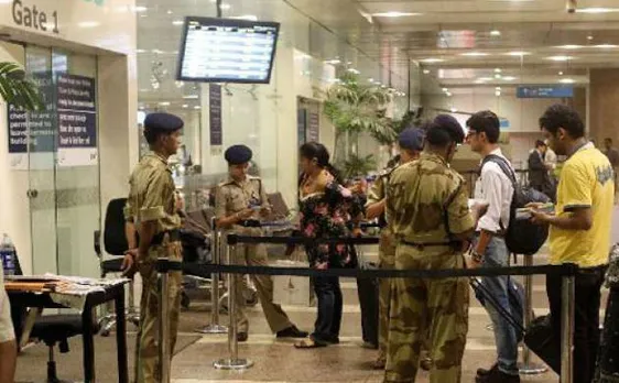 Army Jawan arrested from Srinagar airport for carrying two grenades, investigation on 
