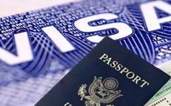 Pakistan suspends issuance of visas on arrival to foreigners