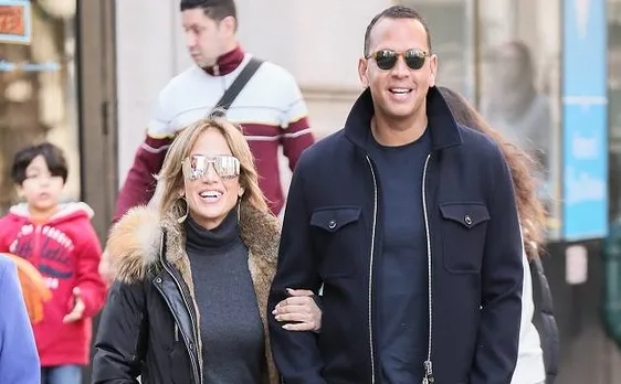 Jennifer Lopez happy with her new boyfriend Alex Rodrguez