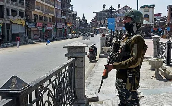 Srinagar repoll: Only 1% voters turned up to cast their vote in first 3 hrs