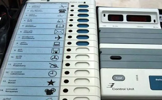 SC seeks responses from Centre, EC on a plea filed by BSP challenging EVM use without VVPAT