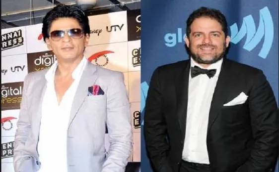 Shah Rukh Khan shares stage with Brett Ratner to perform 'Lungi Dance'