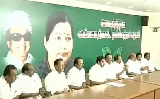 AIADMK factions heading towards merger, Panneerselvam says â€˜good ambienceâ€™ evolving for positive talks