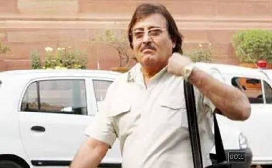 Vinod Khanna's nostalgia re-lived through his 10 Power-packed DIALOGUES 