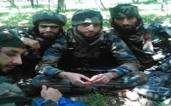 Kashmir: Despite social media ban, new video shows Hizb militant torturing youth