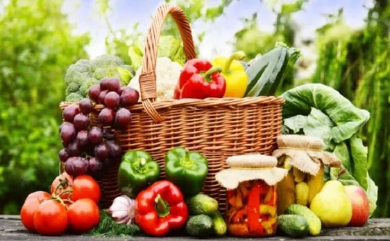 Higher intake of fruits and vegetables may gift you an attractive skin: Study