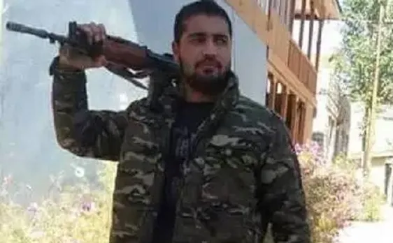 Kashmir cop who fled with rifles joined us, says Hizbul Mujahideen