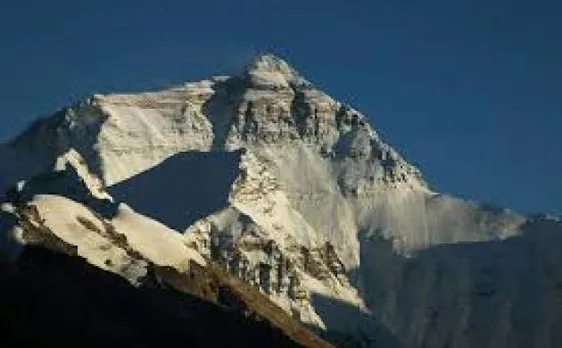 Tata Steel employee Hemant Gupta conquers Mount Everest