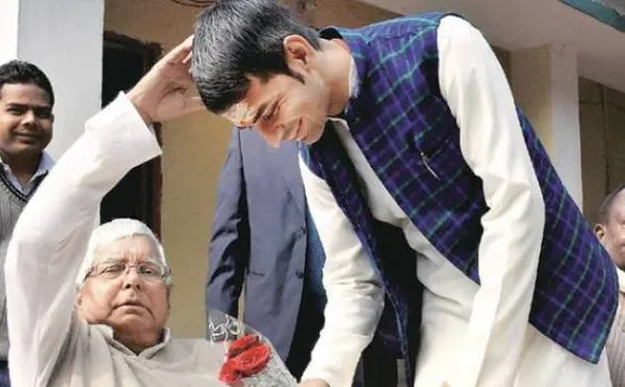 Laluâ€™s son Tej Pratap gets notice from BPCL over petrol pump licence