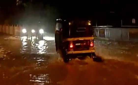 Heavy pre-Monsoon showers lash Mumbai, many areas waterlogged