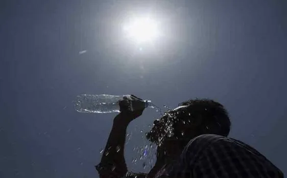 Severe heat wave in Delhi on Sunday; maximum temperature hovers around 44.6 degrees celsius