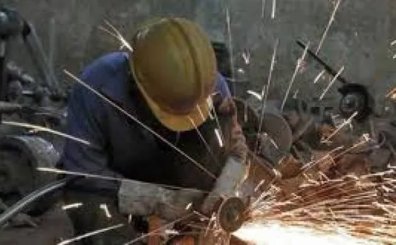 Services PMI zooms to four-month high at 52.2 in May as new domestic, foreign orders pick up