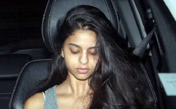 SRK's daughter Suhana Khan beat the heat in bikni with star kids Shanaya Kapoor, Ananya Pandey