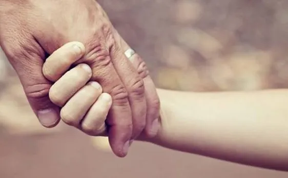 Sons of older fathers may be geekier and more intelligent, says study