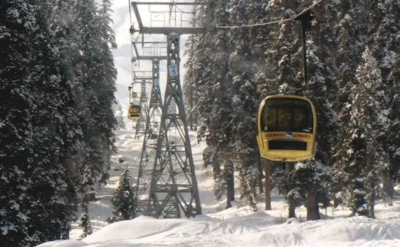 J&K: Gondola tower collapses due to strong winds in Gulmarg; 7 dead