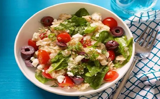 Eating vegetables, brown rice, oat meals and soya may help women fight Early Menopause