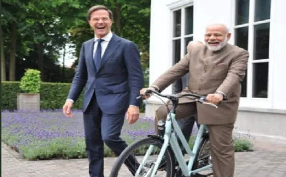Netherlands PM Mark Rutte gifts bicycle to PM Narenadra Modi