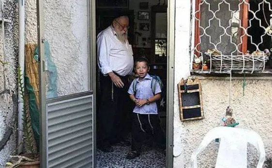 Moshe Holtzberg: Israeli boy who survived 26/11 attack to meet PM Modi 