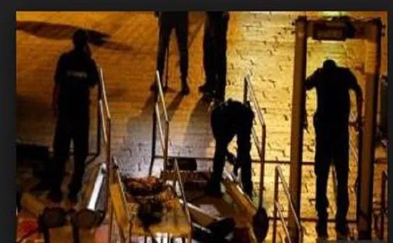 Jerusalem: Israel removes holy site metal detector