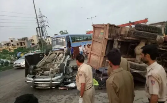 Delhi: Six dead, three injured in collision between two vehicles on NH 24 