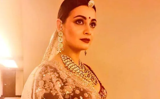 ICW 2017: Dia Mirza graces the ramp for Anju Modi on day four