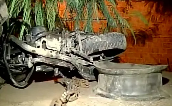 Mumbai: Two killed, one injured after truck hits their bikes